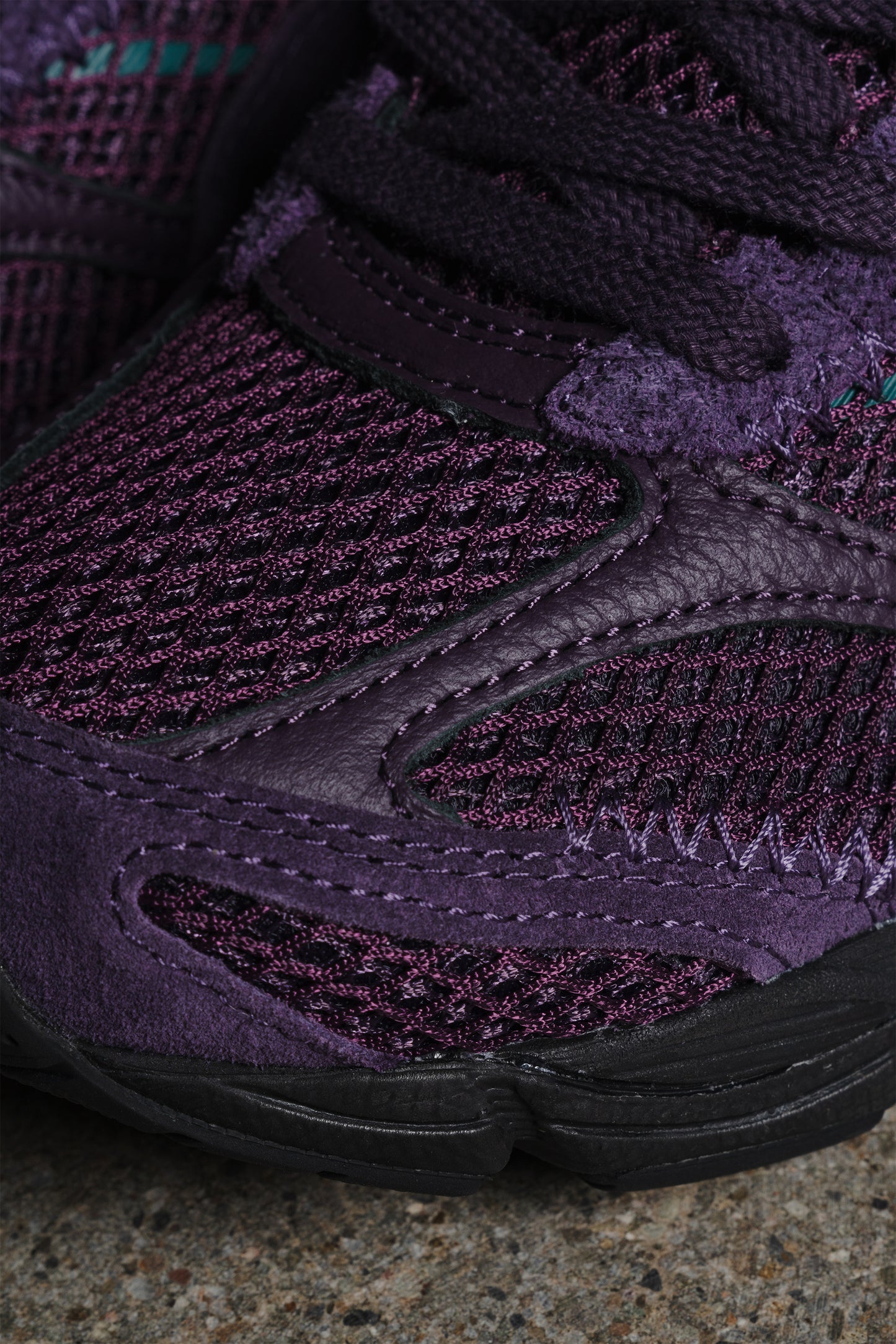 ASICS x CARNAN GEL-CUMULUS 16 BLACK BERRY PURPLE
